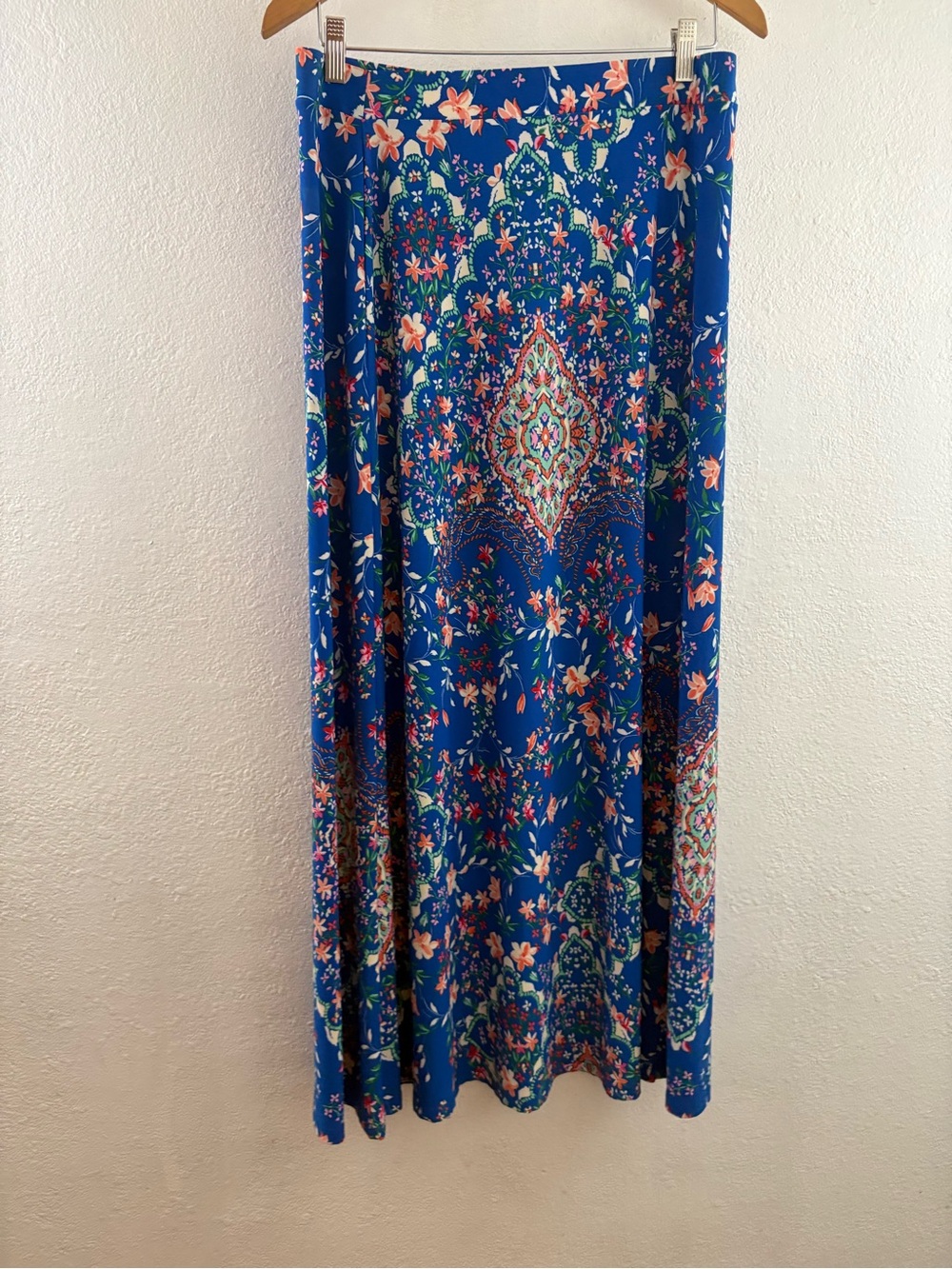 C EST. 1946 blue floral maxi skirt with a medallion and botanical pattern size M